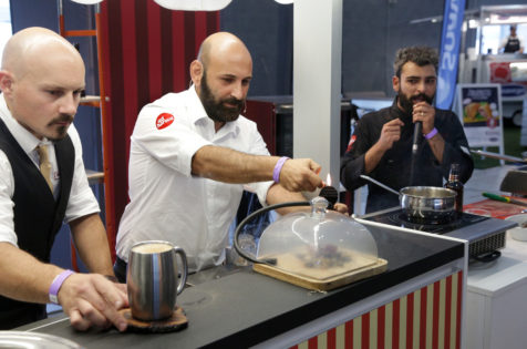 BARITALIA HUB, BARI 26/09/2017. 
MIXOLOGY. 
Beer-tails, i cocktail con la birra. 
Piergianni, R. Basile, P. Renzullo, trainer. 
by Ad Horeca. 
FOTO DI PAOLO RIGHI - MERIDIANA IMMAGINI